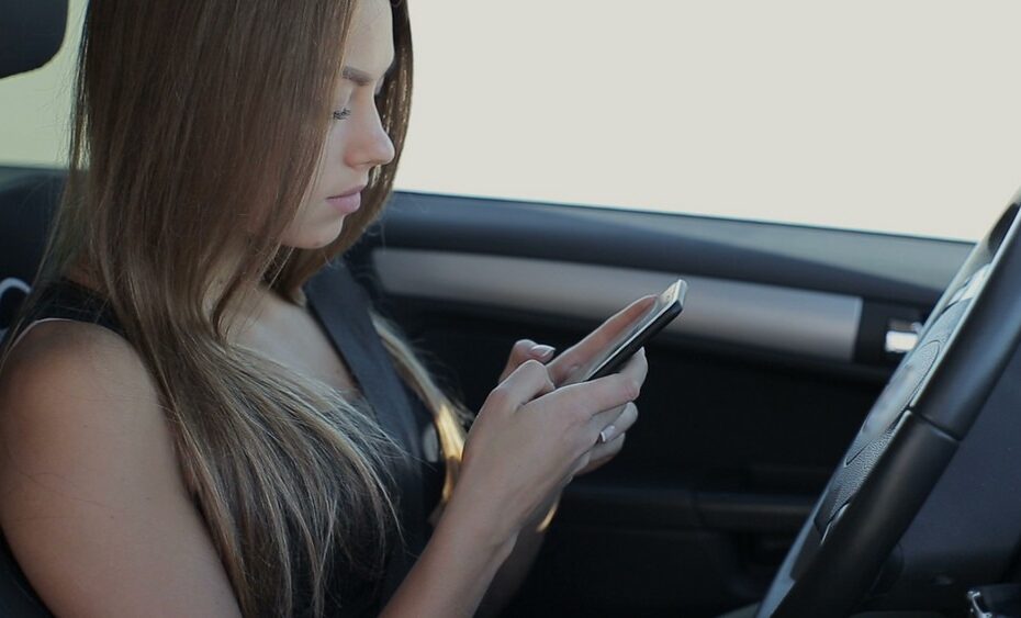 How to Talk About Texting and Driving With Your Teen 13 image