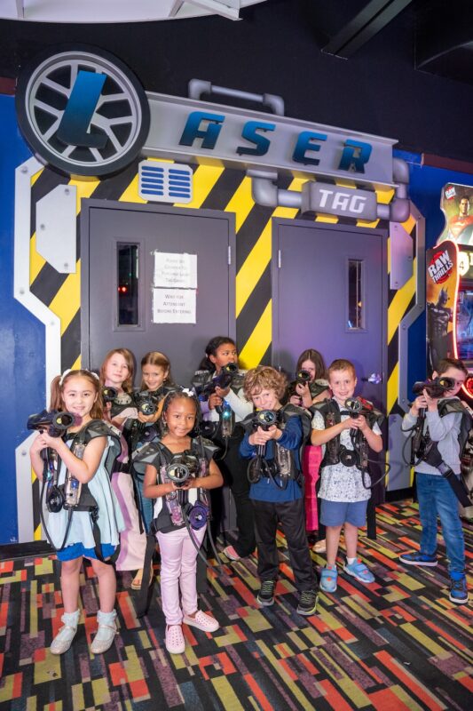 Escape Entertainment Center in Troy: Bowling, Laser Tag, Arcade and Family Fun in Metro Detroit 5 MEZ4907