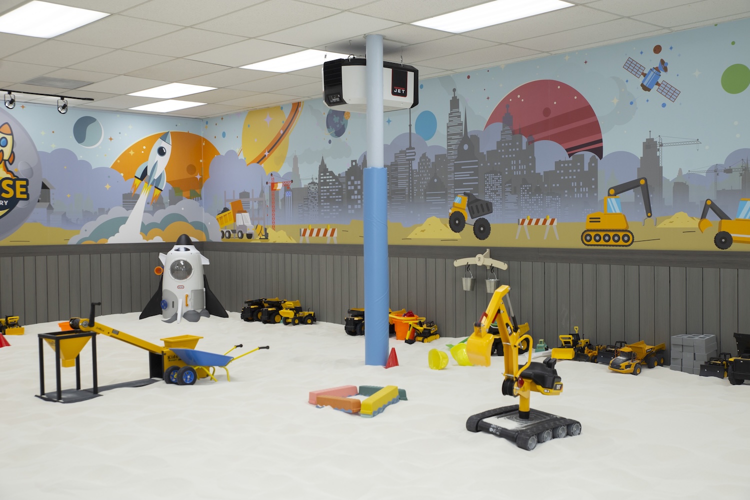 Sandverse Play Space– 1st Kids Indoor Sandbox Metro Detroit