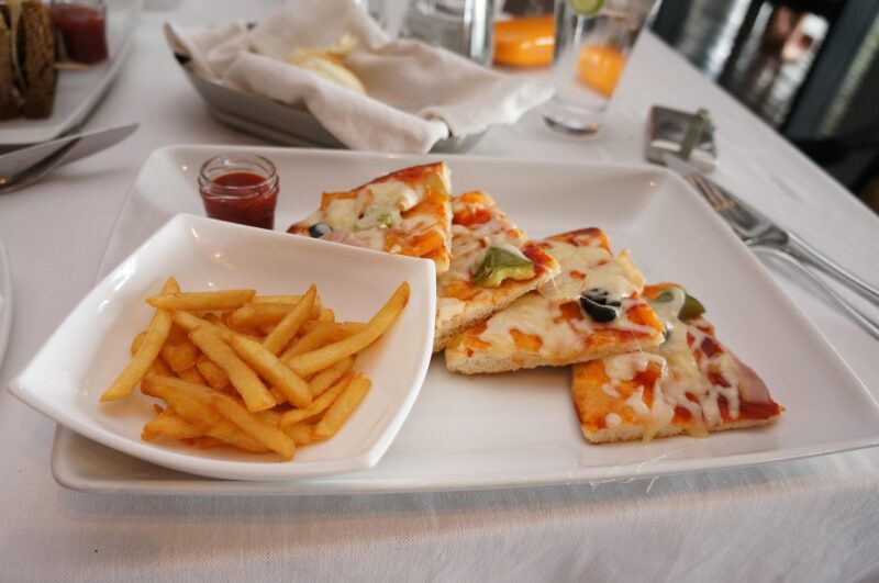 Kids Eat Free in Metro Detroit: 13 Restaurants Offering Free Kids Meals 1 kids eat free