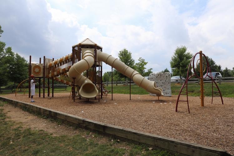 River Woods Park Auburn Hills Play Structure