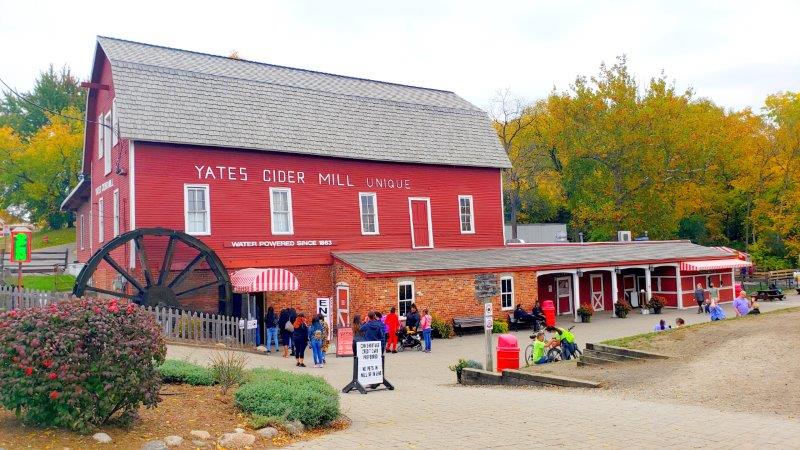 Yates Cider Mill Rochester Hills (17)